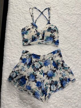 Floral Blue and White Two-Piece Set